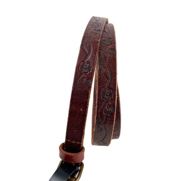 Classic Leather Belt Tooled Flower Pattern - Picture 2 of 5